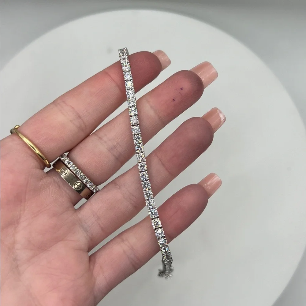 191. White Gold Plated Bracelet with Triple A CZ Crystals 6 1/2”